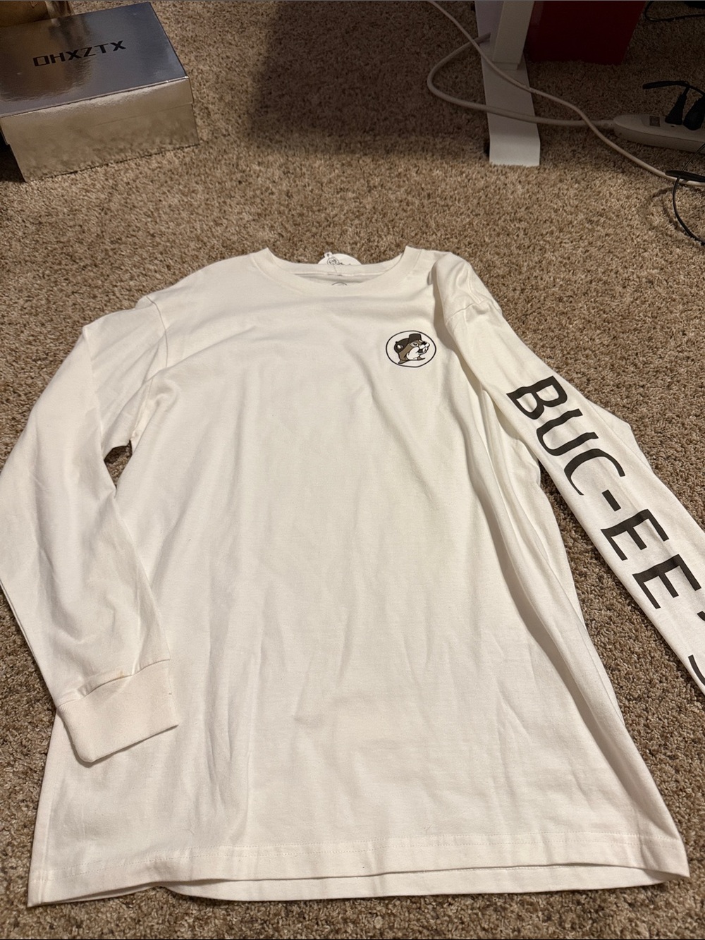 Buc-ee's Women's Long Sleeve Logo Tee - White